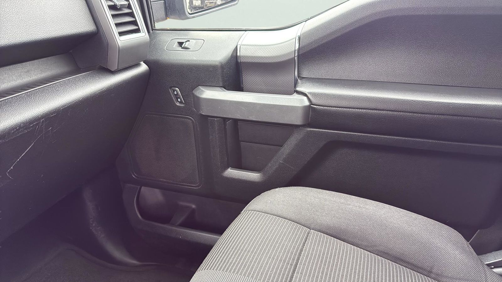 Used Car 2016 Ford F-150  Xlt For Sale Under $25,000 In Austin, Texas