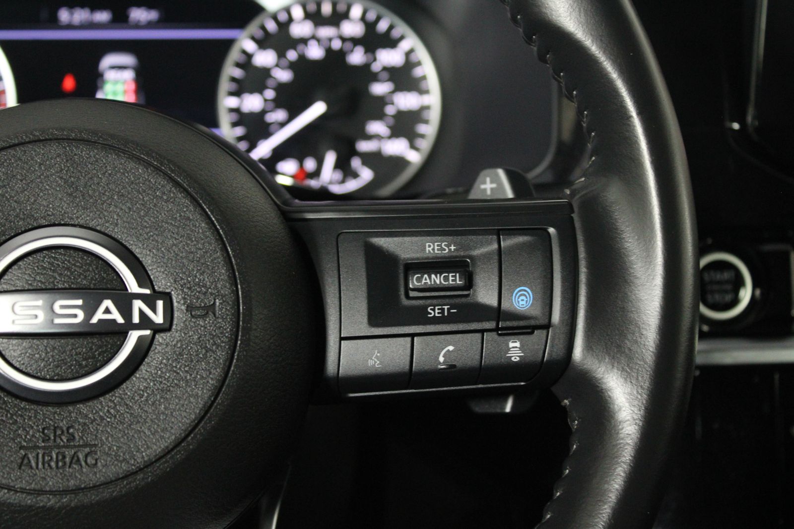 Used 2024 Gray Nissan SV image 27