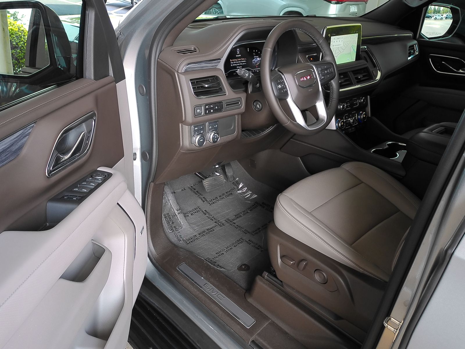 Used 2024 Silver GMC SLT image 10