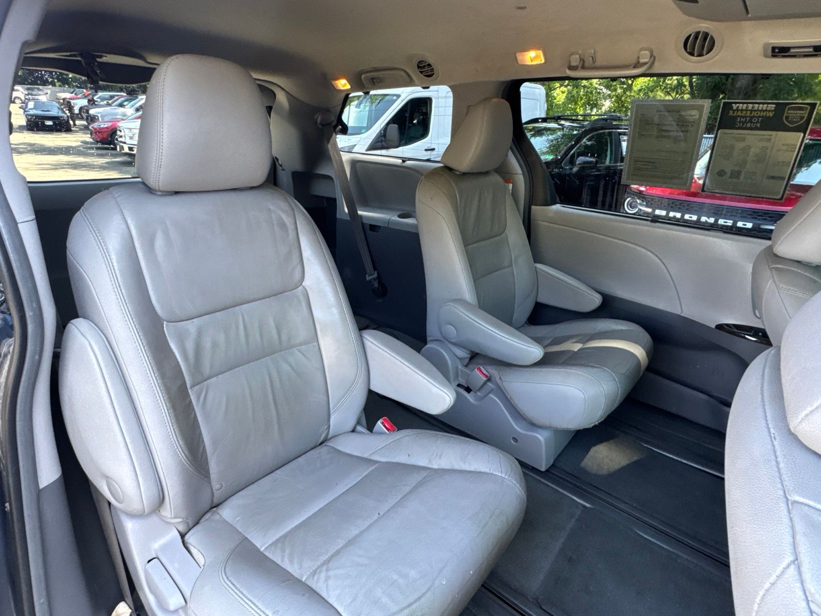 Used 2015 Shoreline Mist Toyota XLE Premium image 26