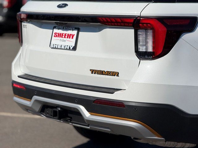 New 2026 Star White Metallic Tri-Coat Ford Tremor image 4