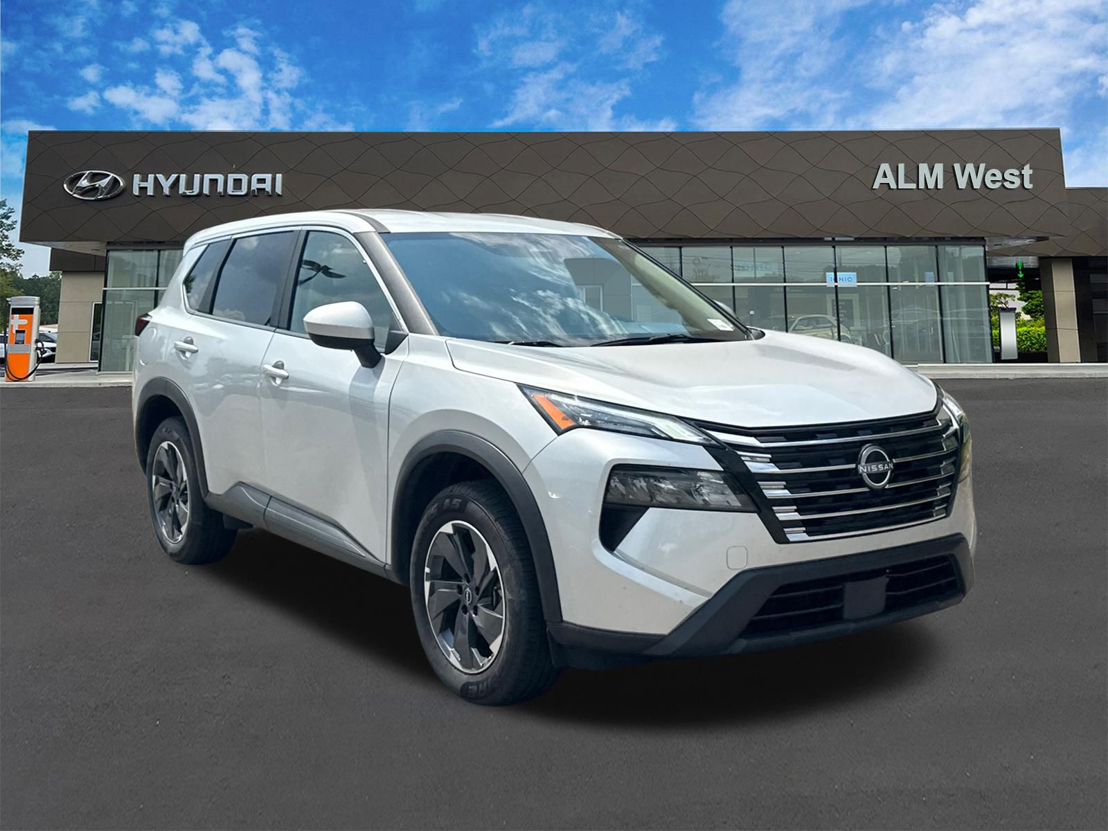 Used 2025 Brilliant Silver Metallic Nissan SV image 3
