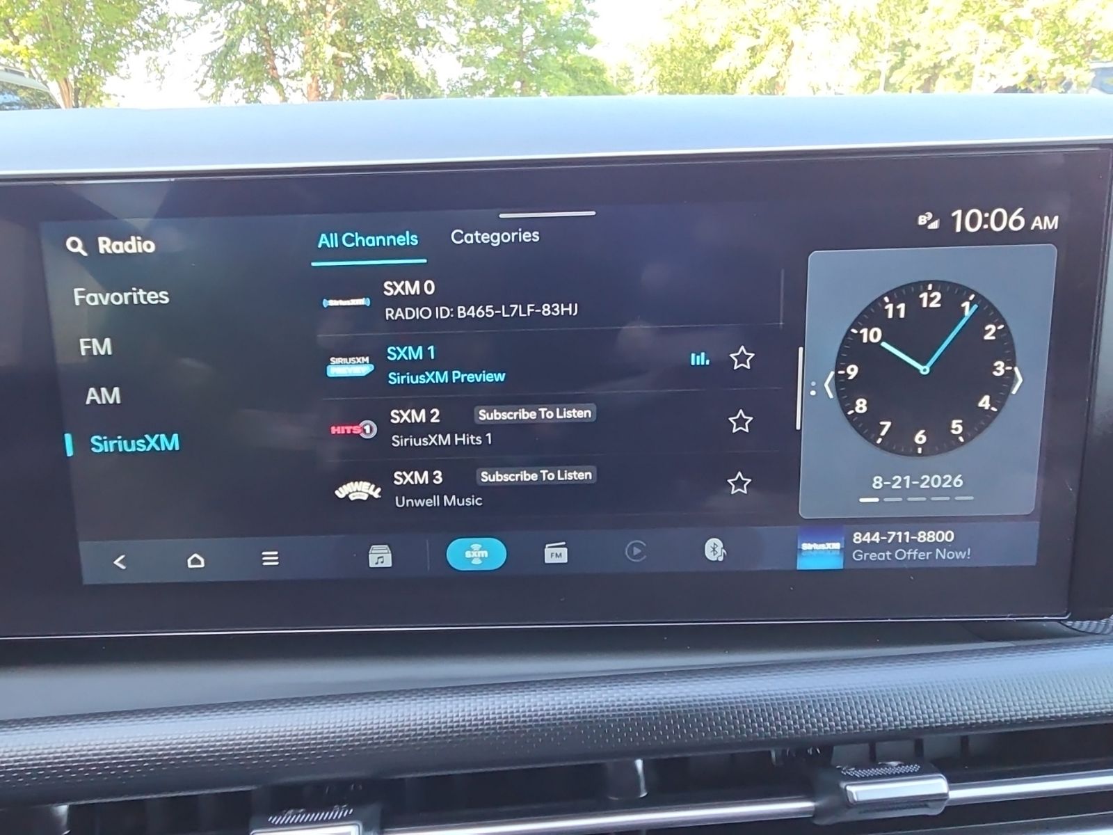 Used 2025 Green Hyundai SEL image 35
