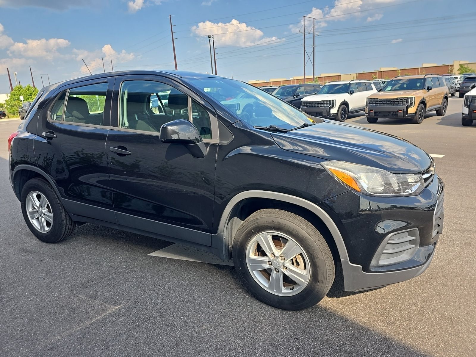 View vehicle photo 3