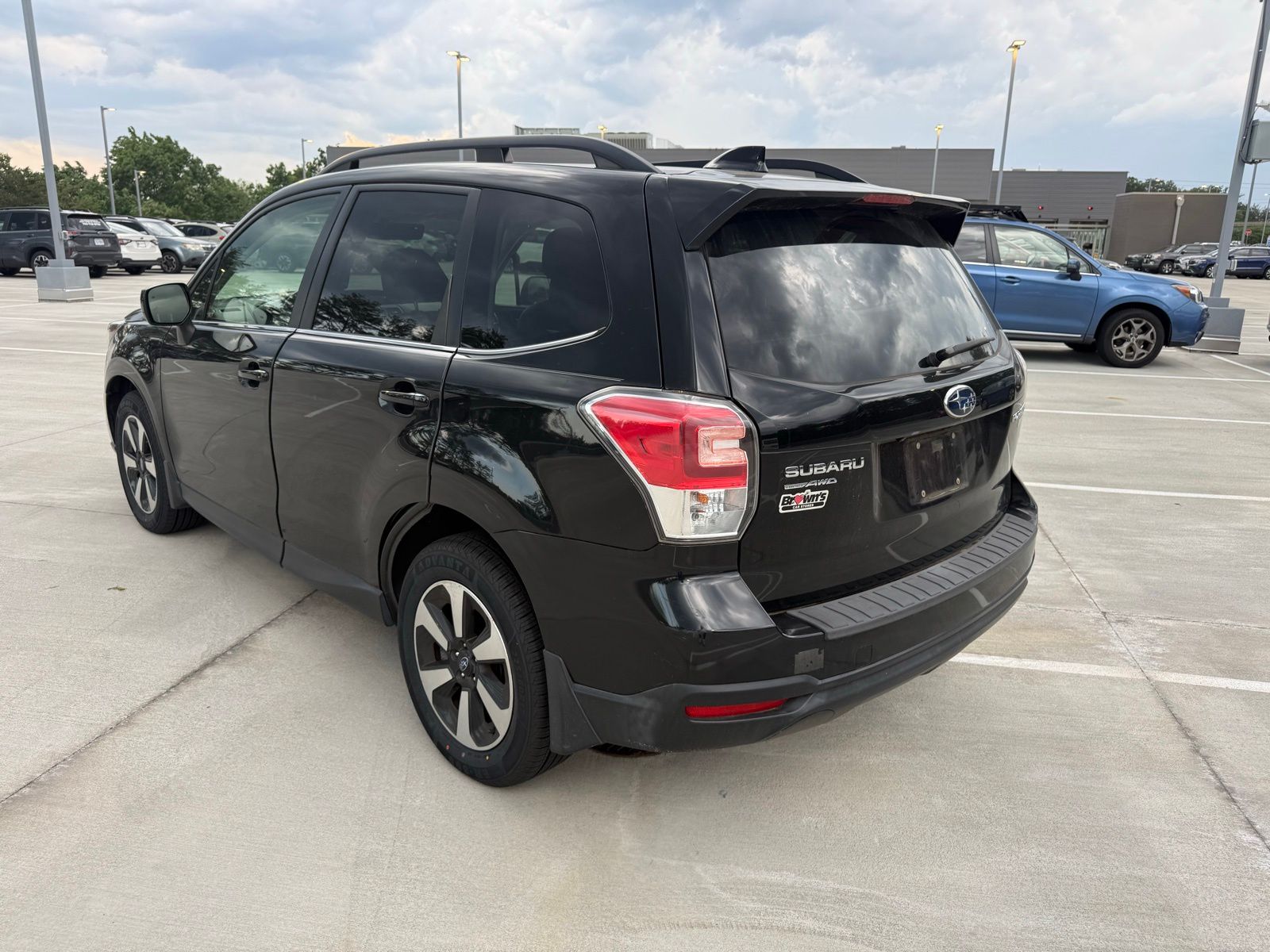 View vehicle photo 6