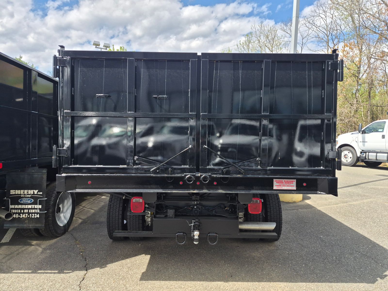2025 Ford F-550 Super Duty Chassis Cab XL - Photo 20