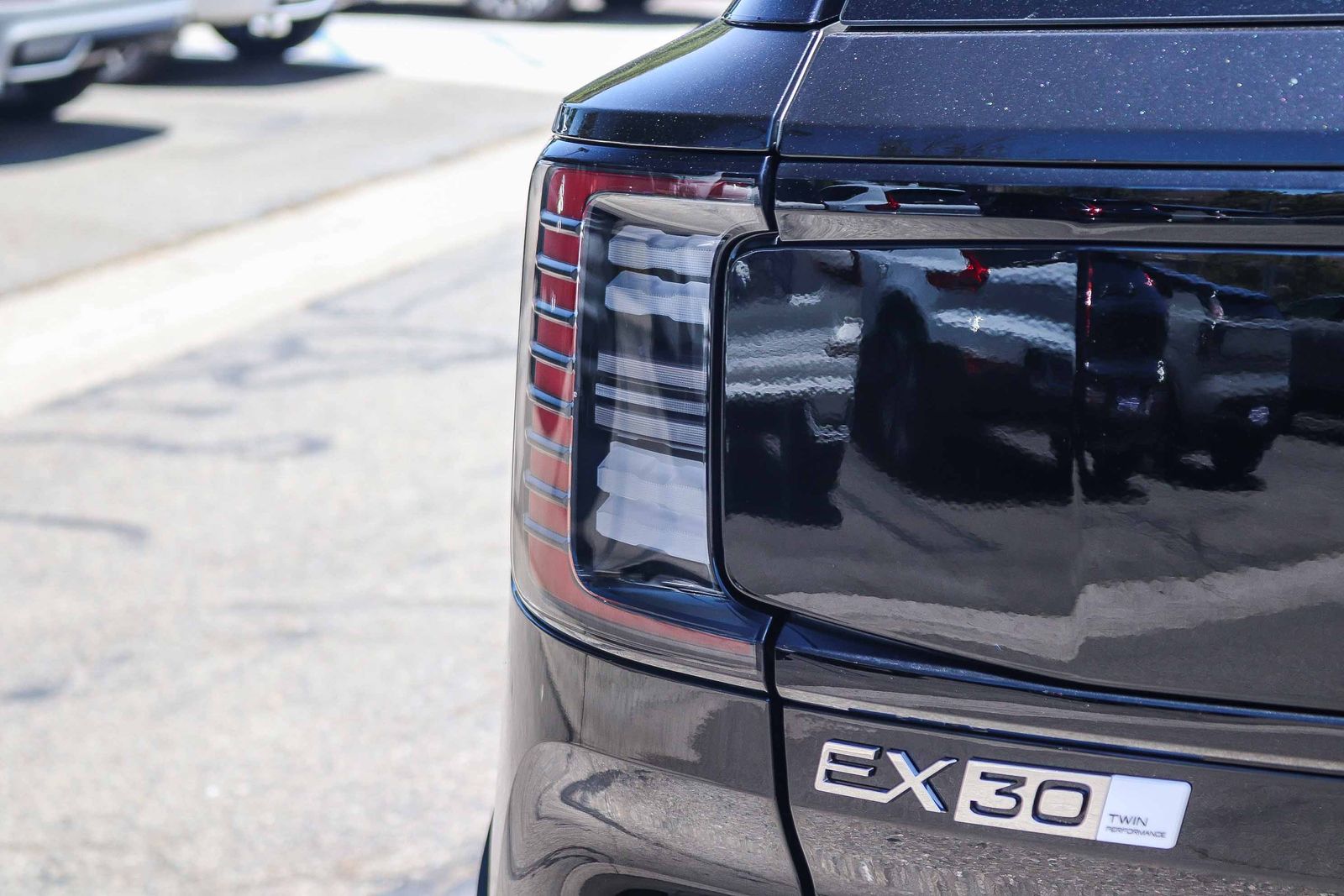 2026 Volvo EX30 Ultra - Photo 6