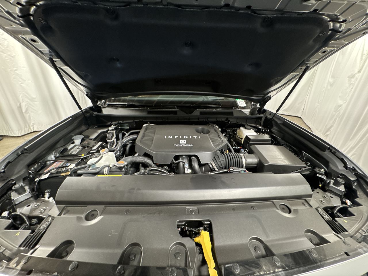 2025 Infiniti QX80 Sensory photo 28