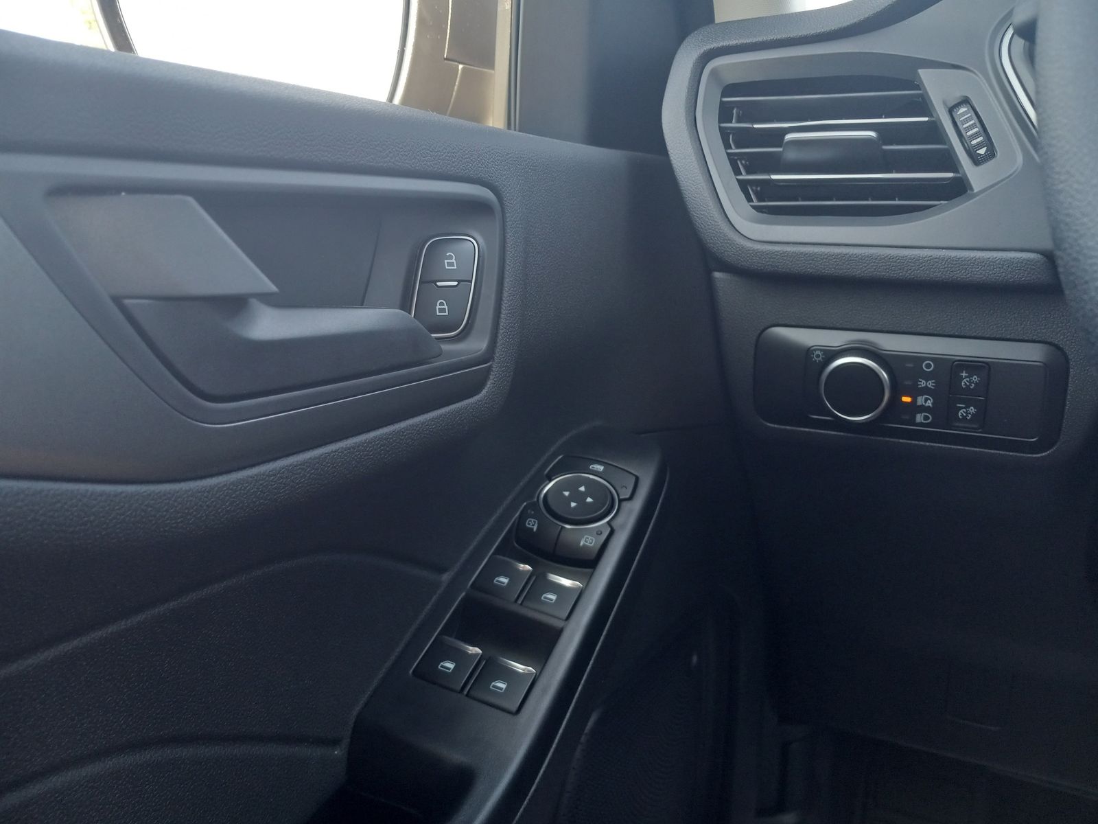 2026 Ford Escape image 20