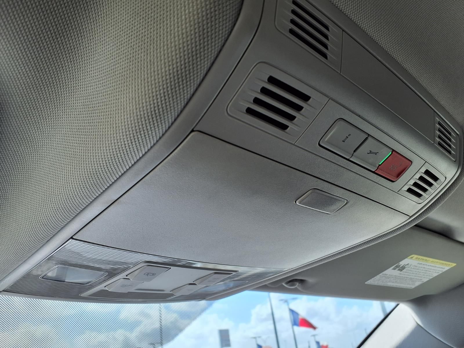 2022 Volkswagen Taos 1.5T SE  at DeMontrond Auto Country