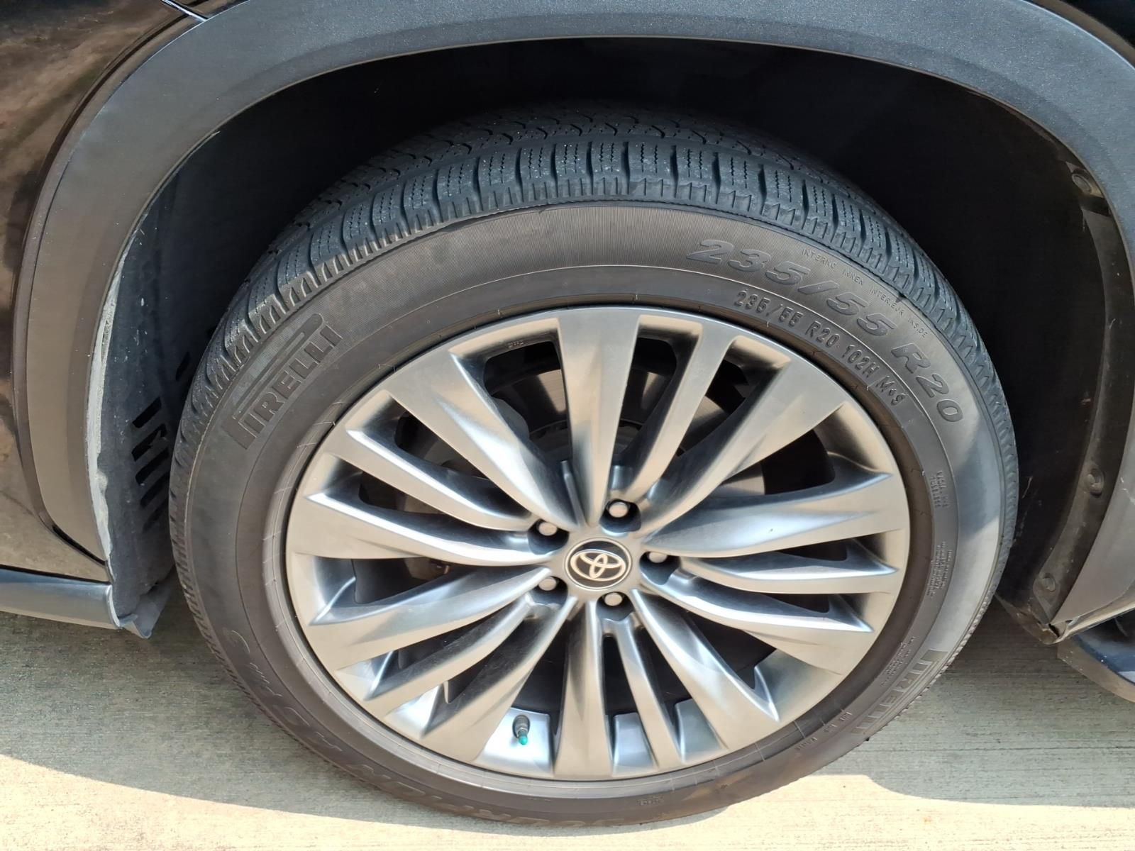 2020 Toyota Highlander Platinum Black at EAG Ford Navasota