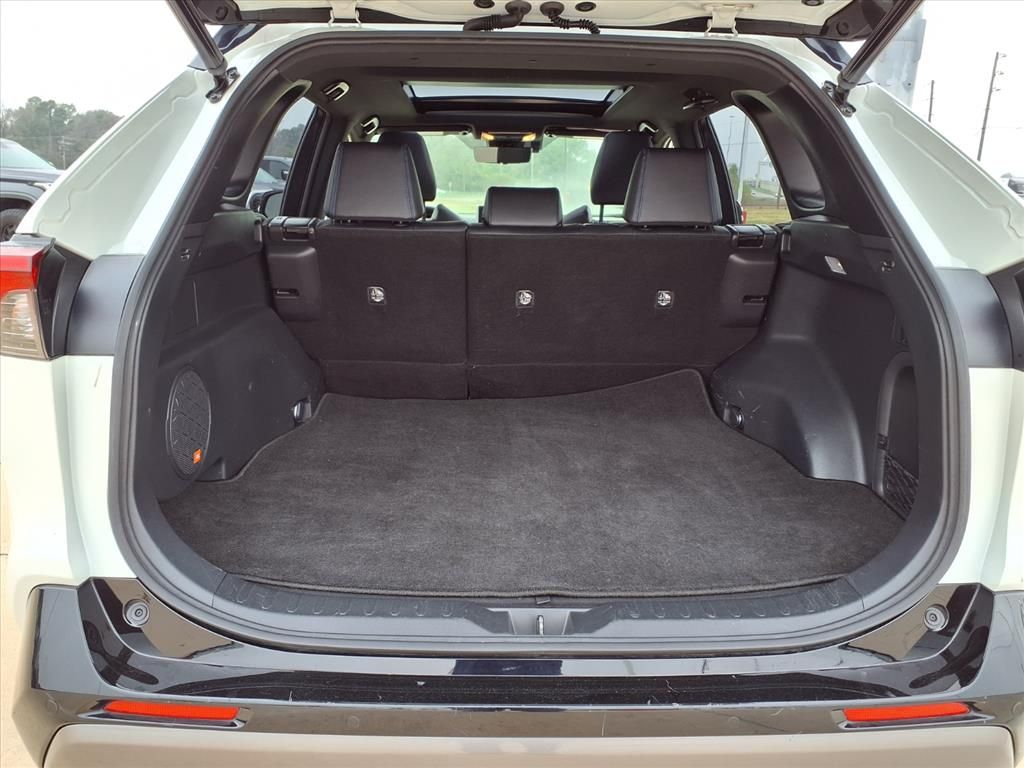 2020 Toyota RAV4 Hybrid XSE White at Emmons Autoplex