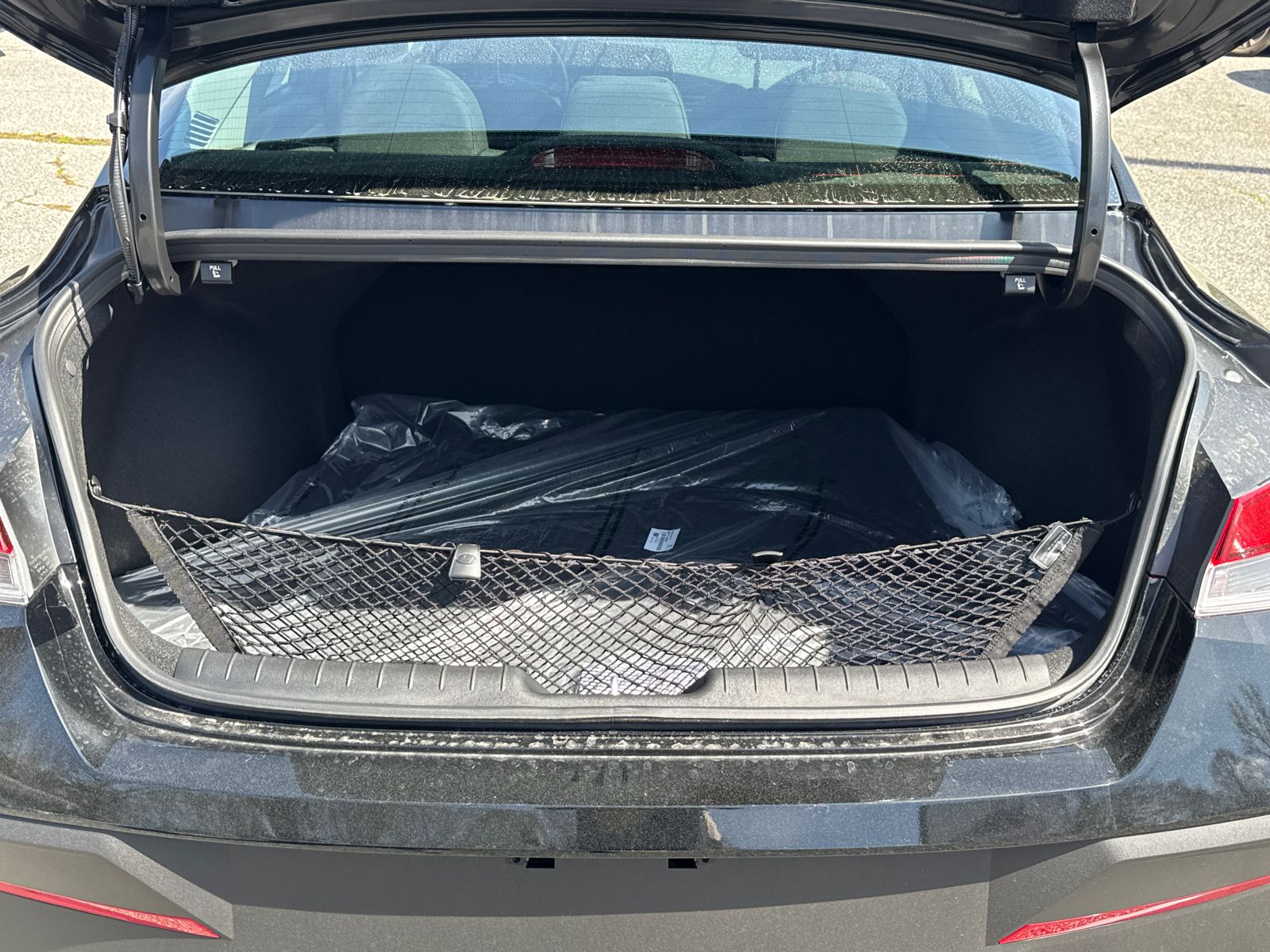 New 2026 Black HYUNDAI SE image 19