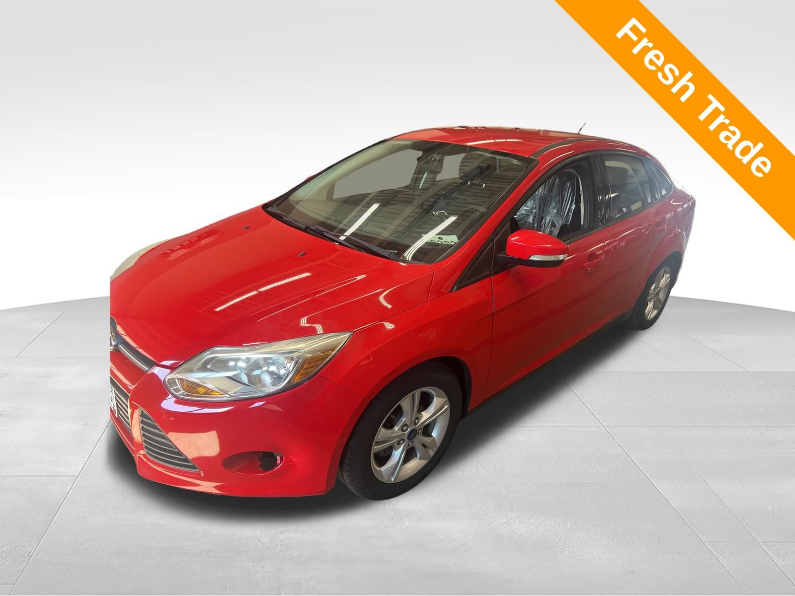 Race Red 2014 Ford Focus SE Sedan Front-Wheel Drive