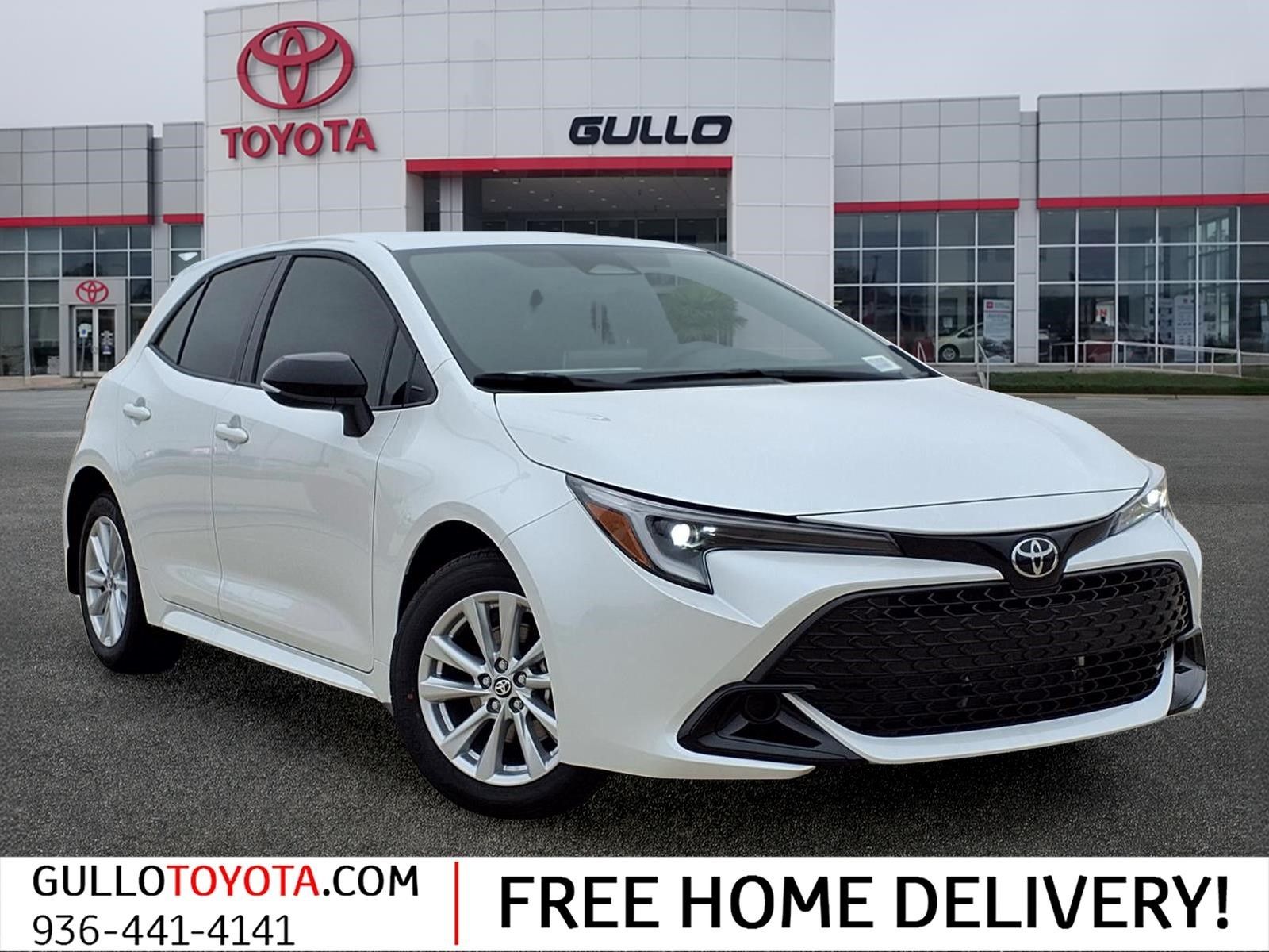 2026 Toyota Corolla Hatchback SE White/off-white at Community Toyota
