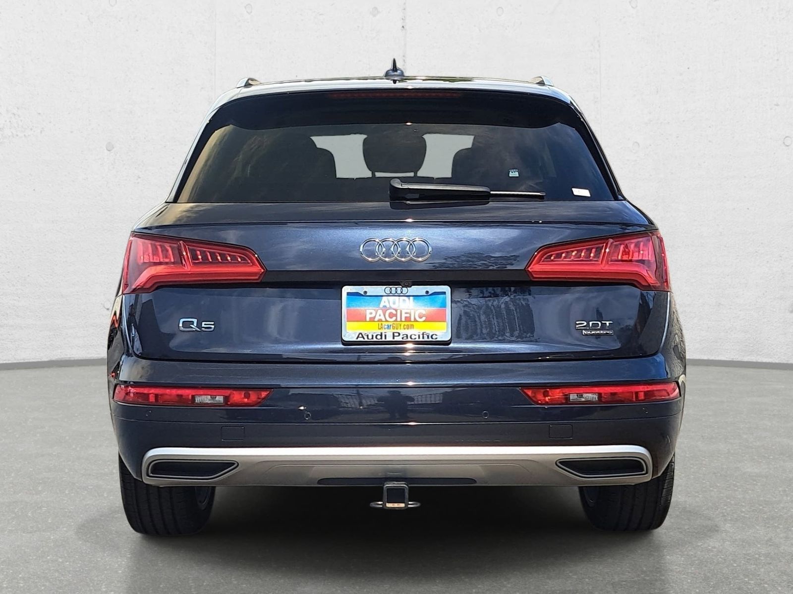 View vehicle photo 6