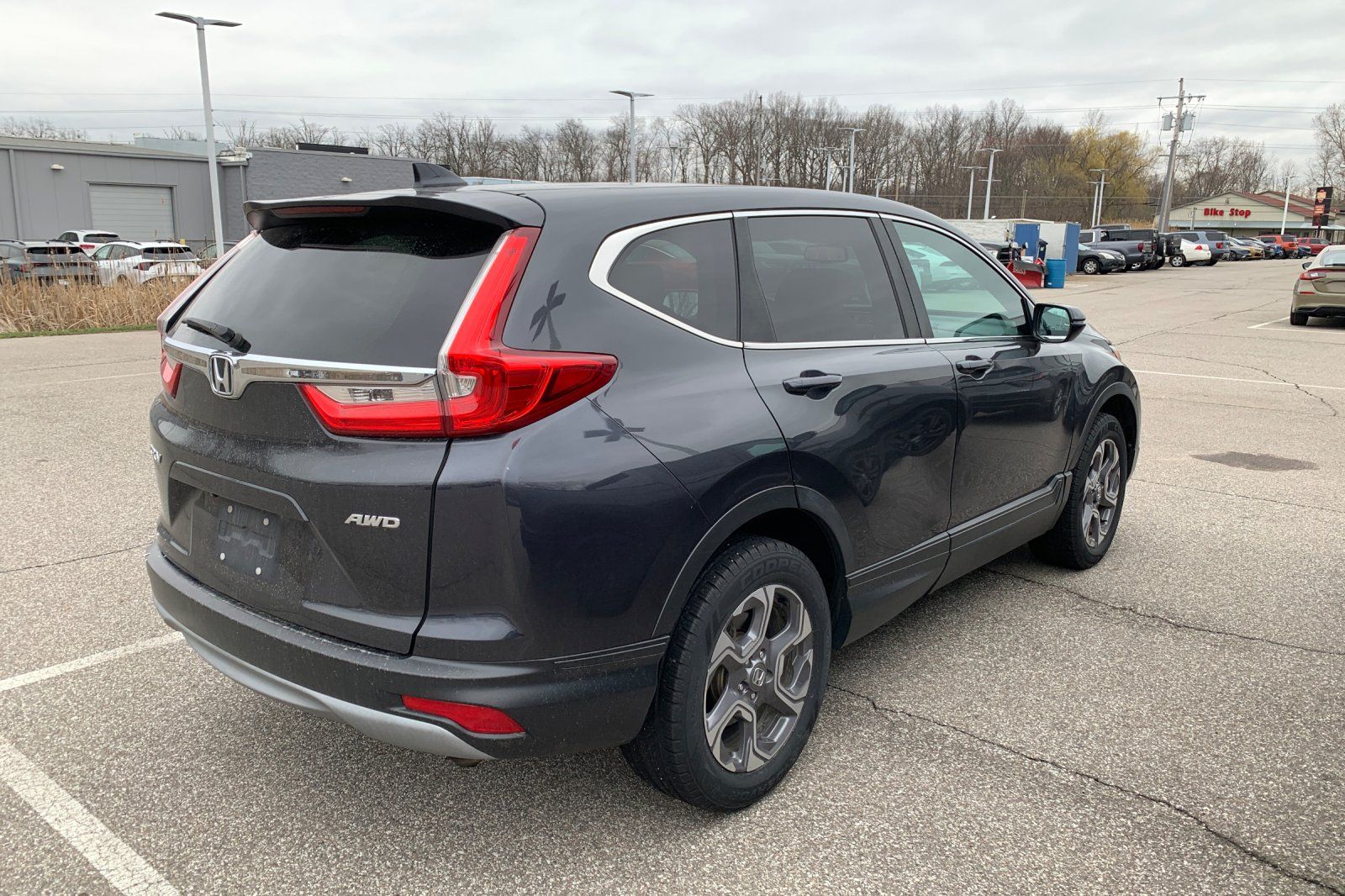 View vehicle photo 5