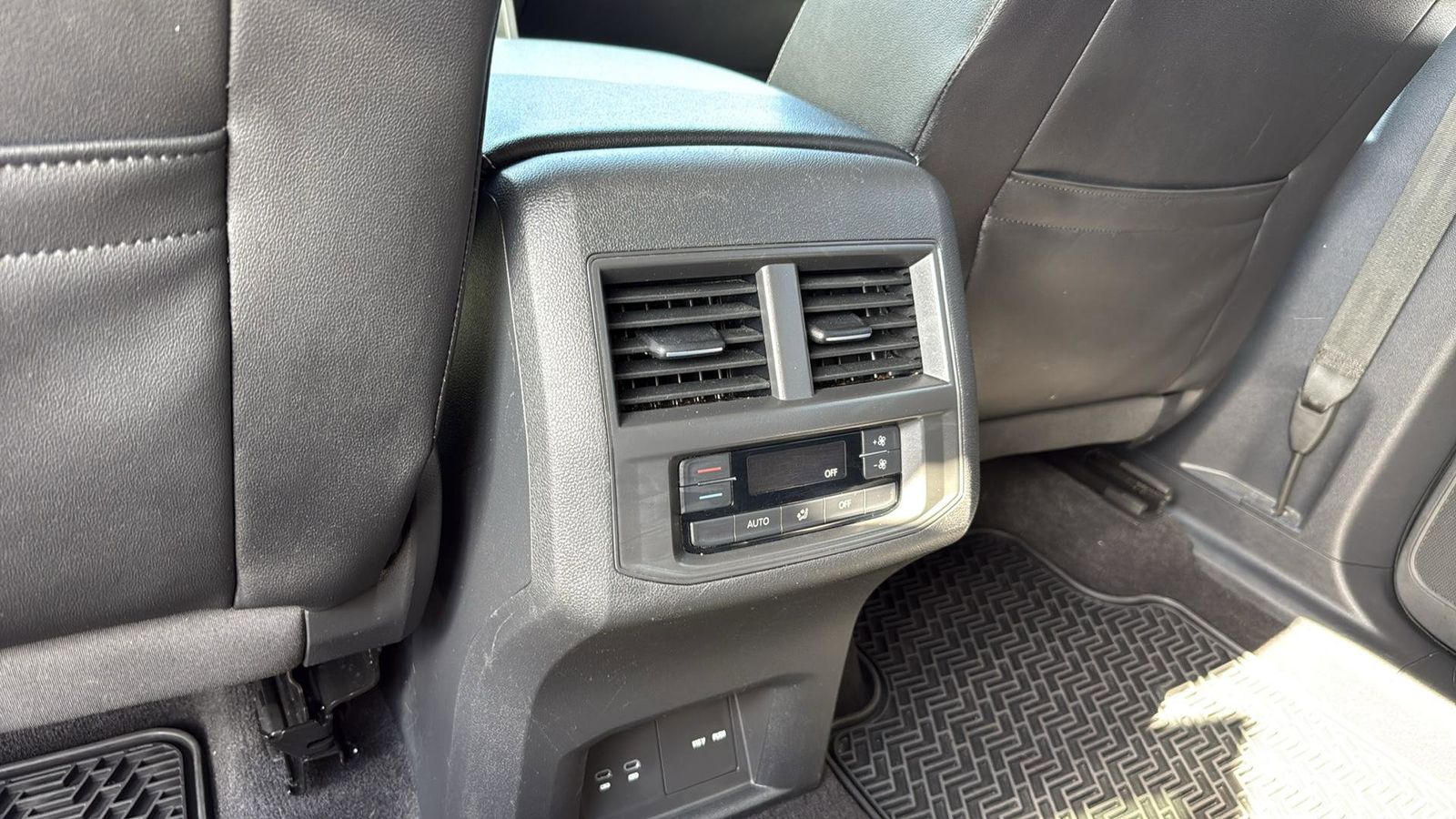 Used Car 2021 Volkswagen Atlas  3.6l V6 Se W/technology For Sale Under $25,000 In Austin, Texas