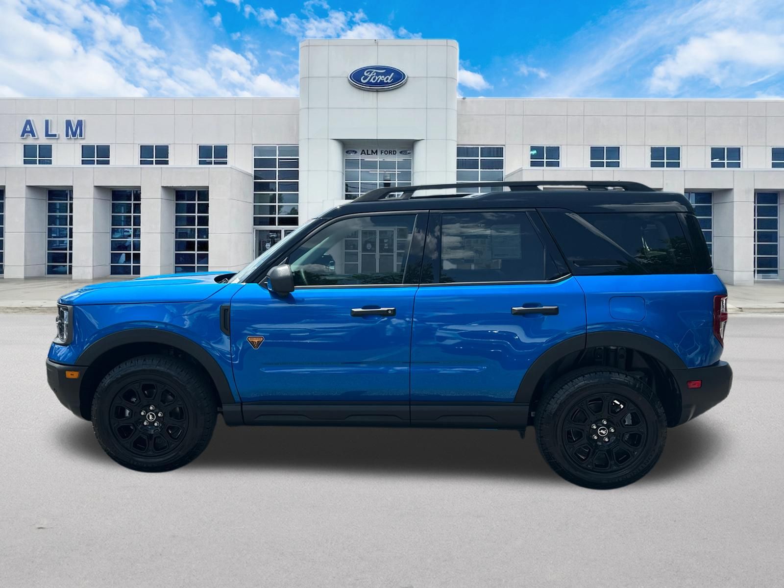 New 2026 Velocity Blue Metallic Ford Badlands® image 9