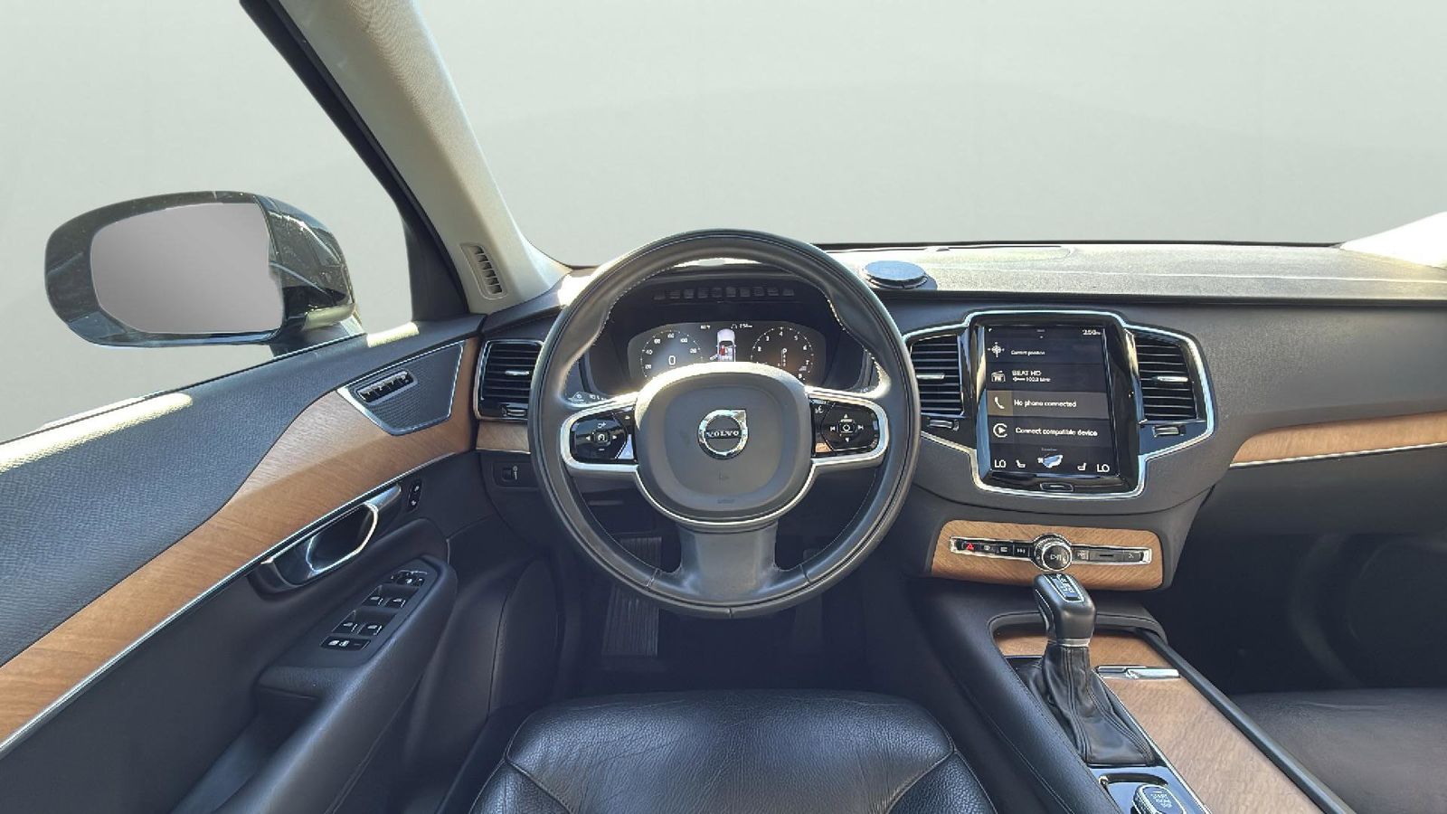 Used Car 2021 Volvo Xc90  T6 Momentum For Sale Under $30,000 In Austin, Texas