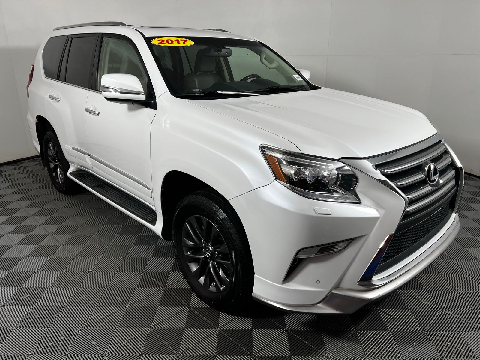 2017 Lexus GX 460 3