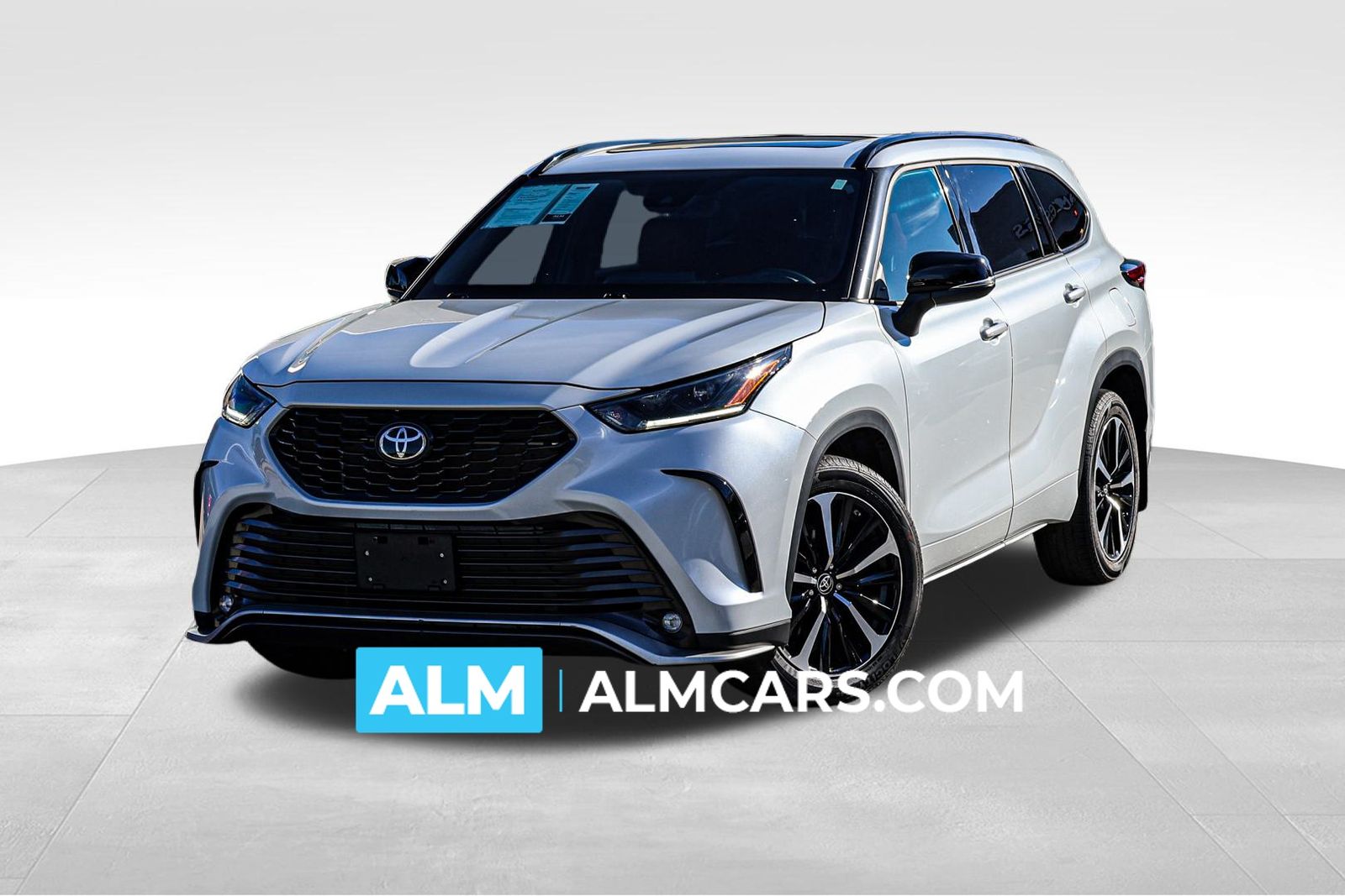 2022 Toyota Highlander XSE's photo