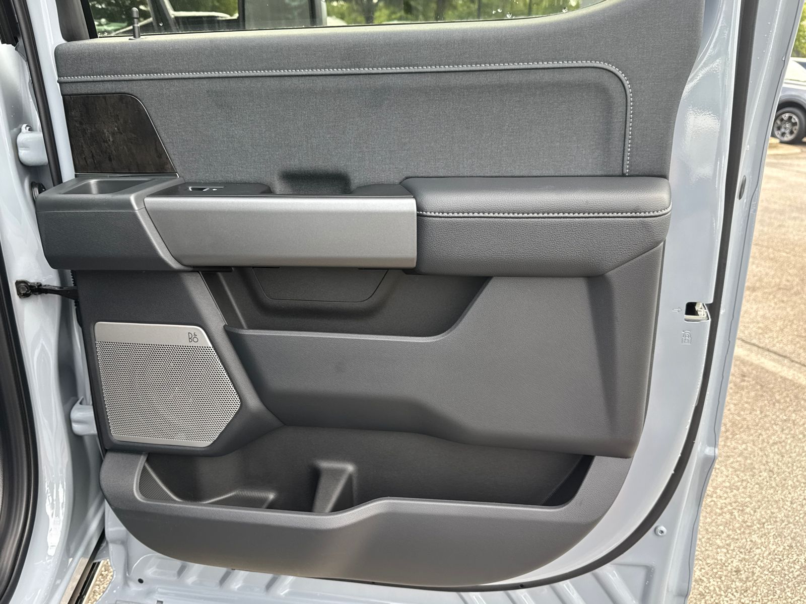 2025 Ford F-250 Lariat photo 15