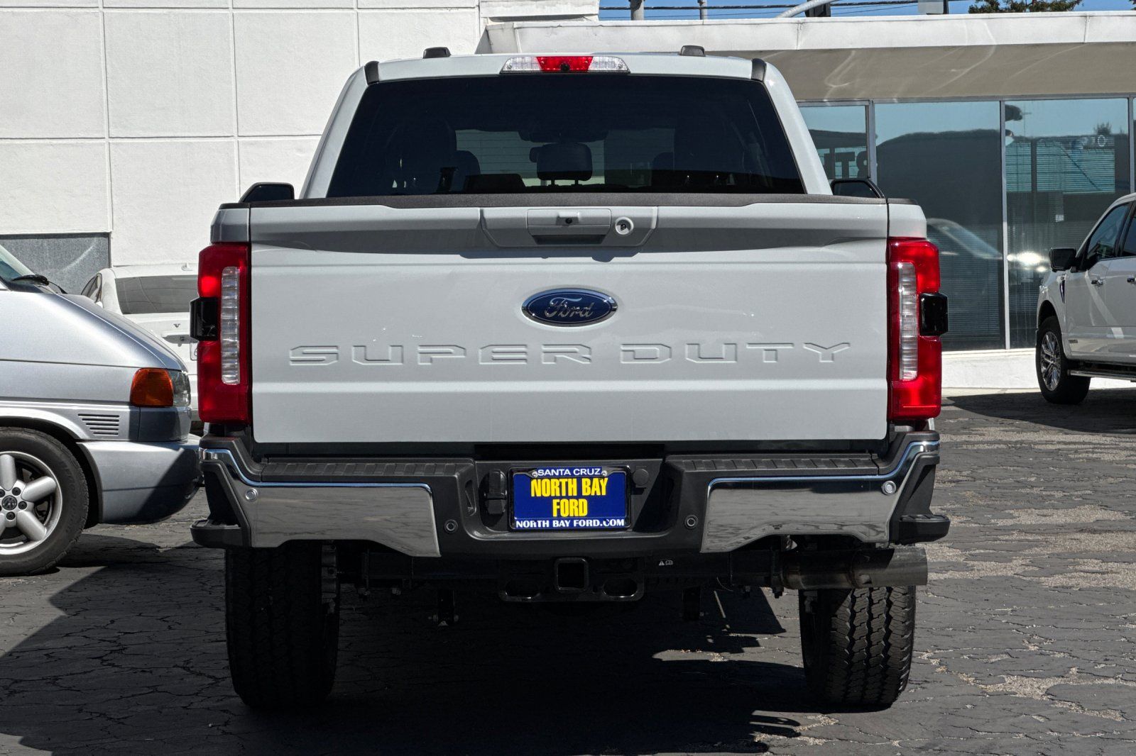 View vehicle photo 5