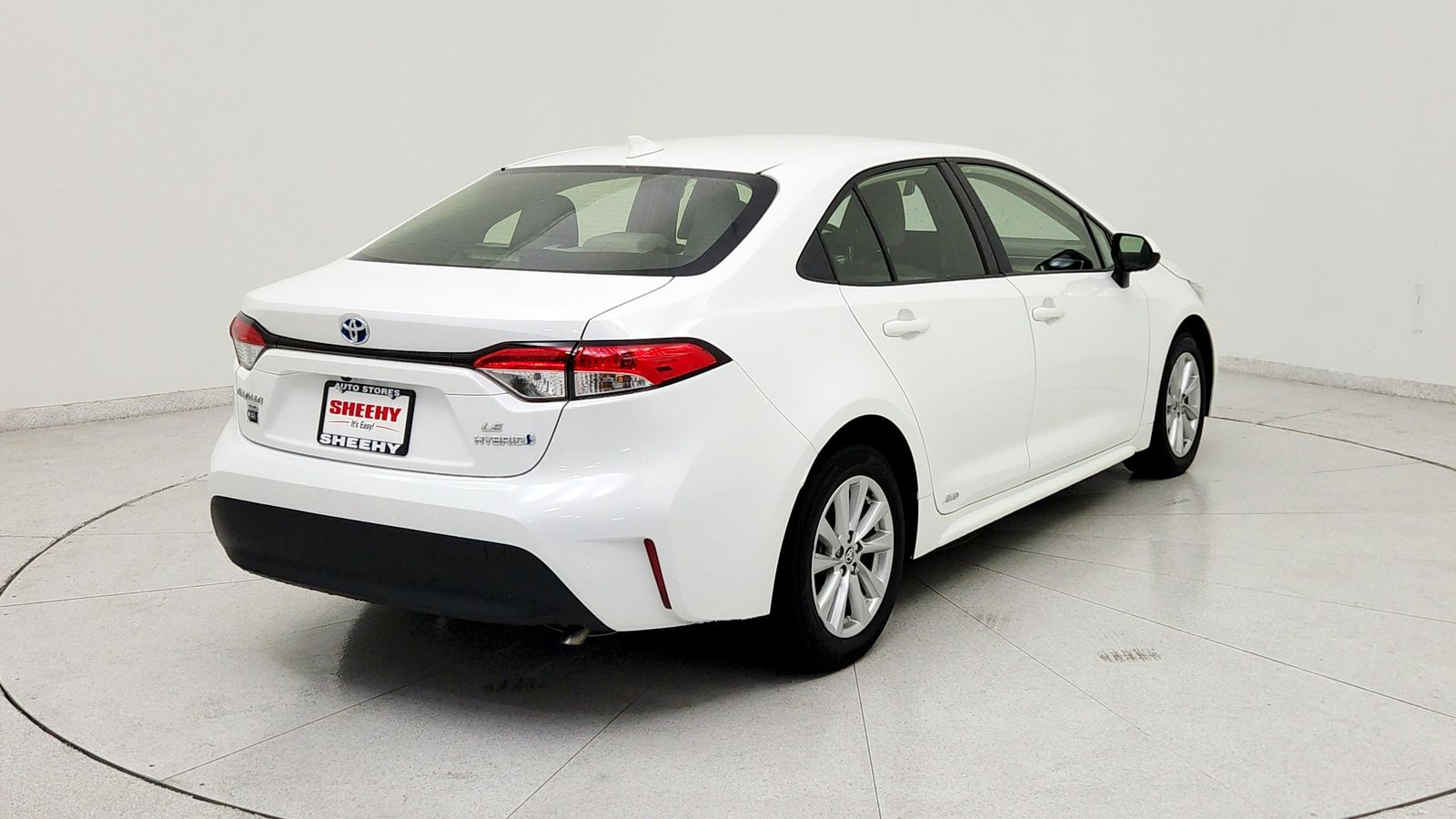 Used 2024 White Toyota LE image 6