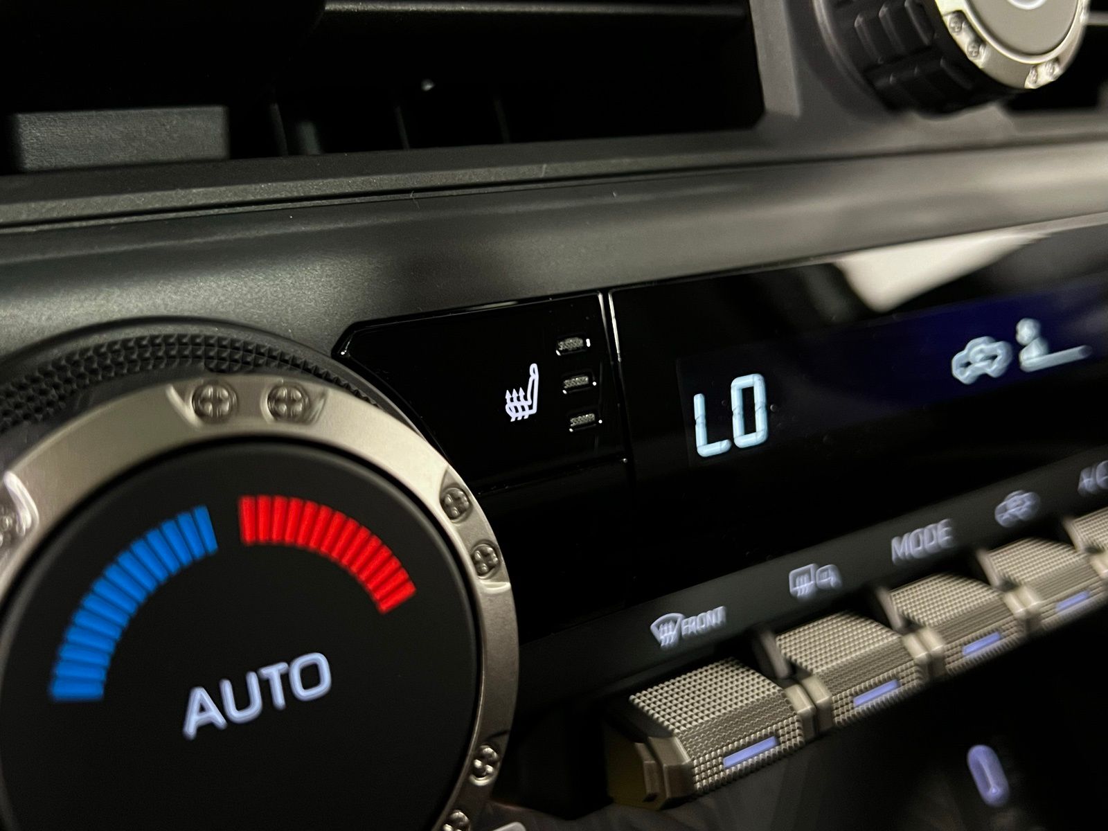 Thumbnail: 2025 Toyota Tacoma - 21