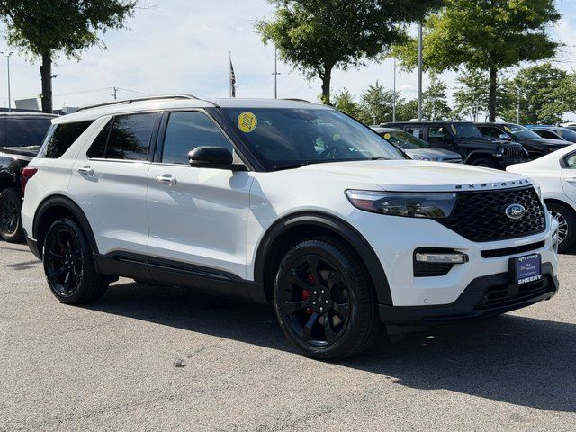 2022 Ford Explorer ST 4WD's photo