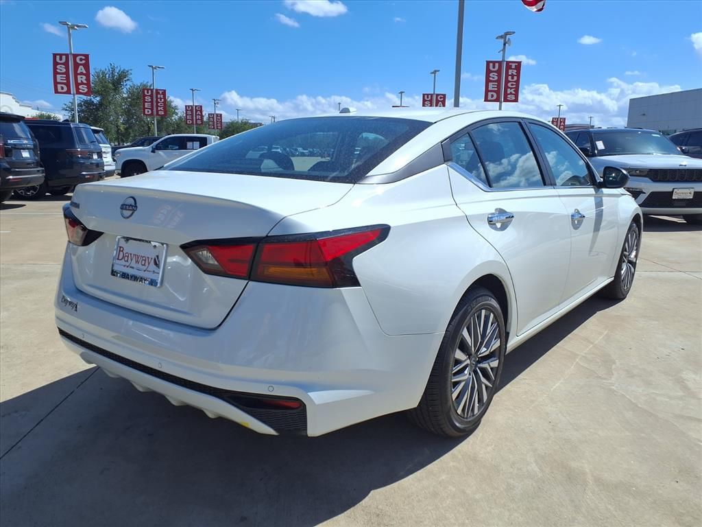 2025 Nissan Altima 2.5 SV - 4