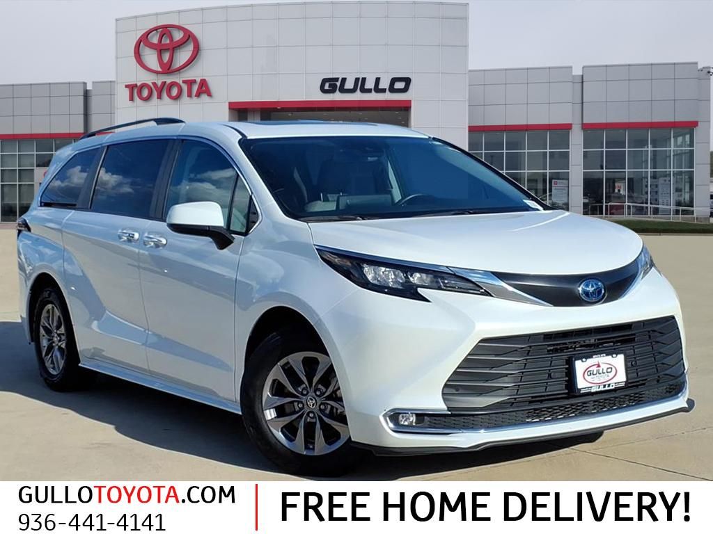 2024 Toyota Sienna XLE  at Classic Toyota Galveston