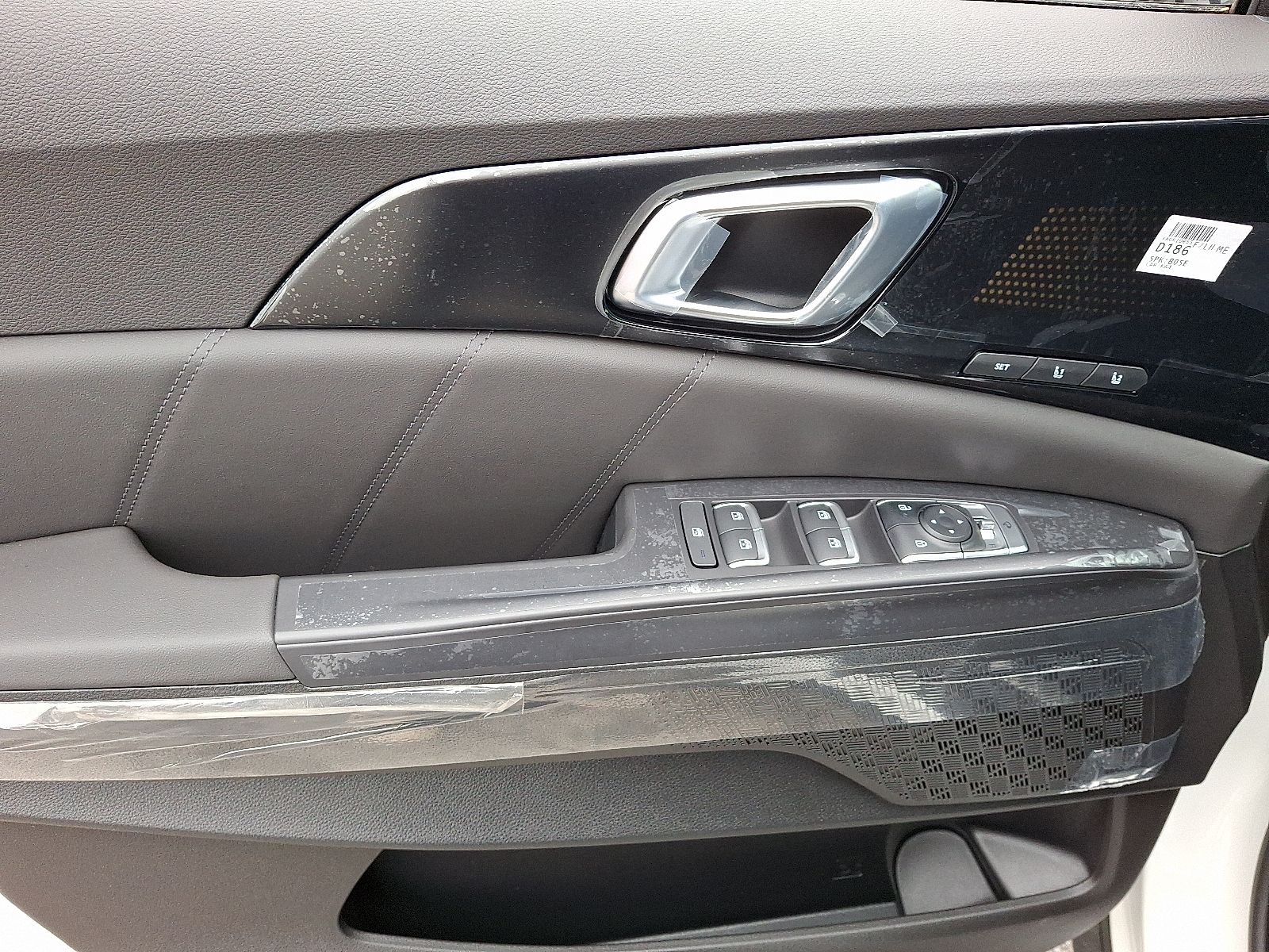 2025 Kia Carnival SX Prestige - Photo 12