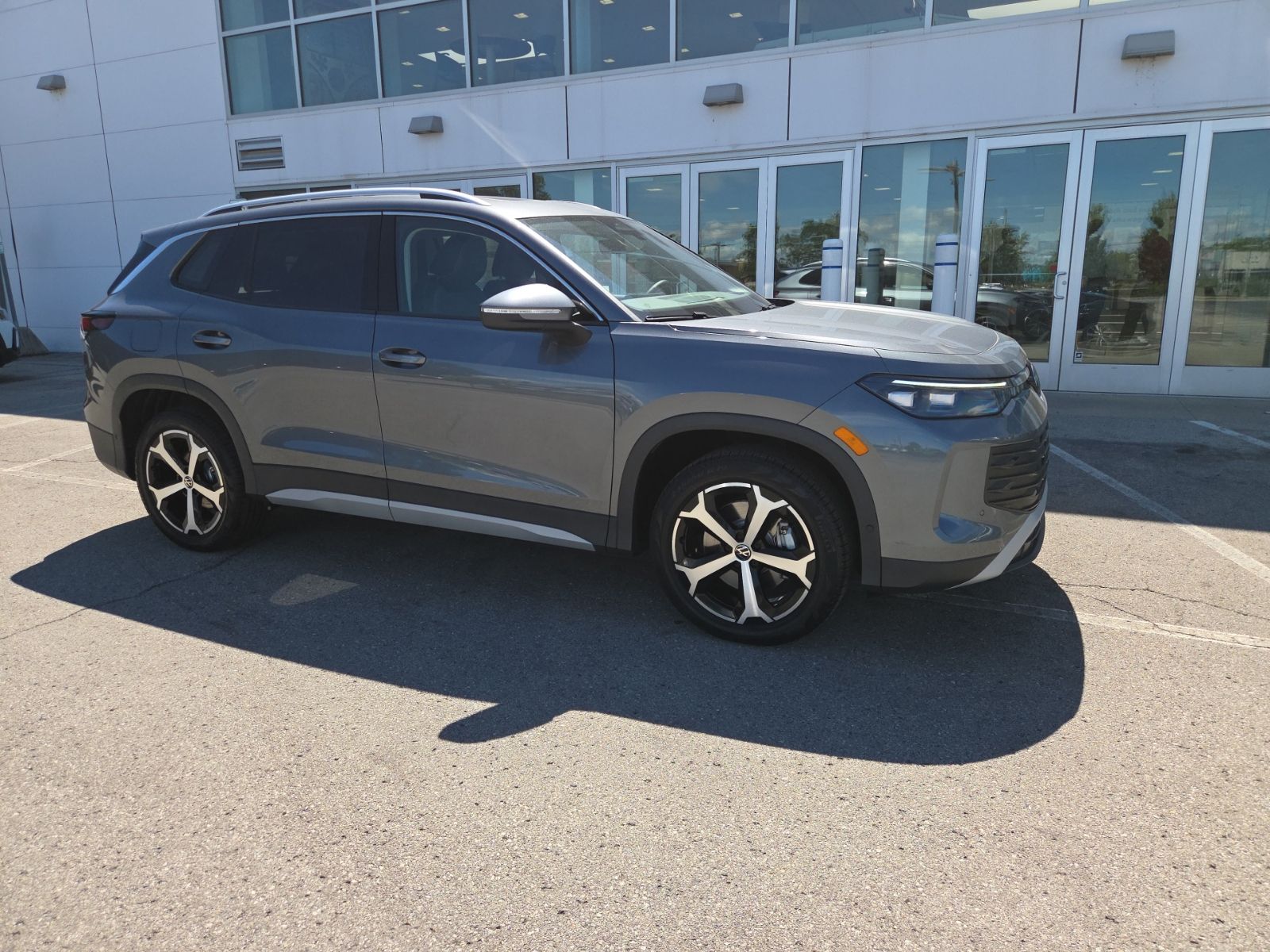 new 2026 Volkswagen Tiguan car, priced at $36,397