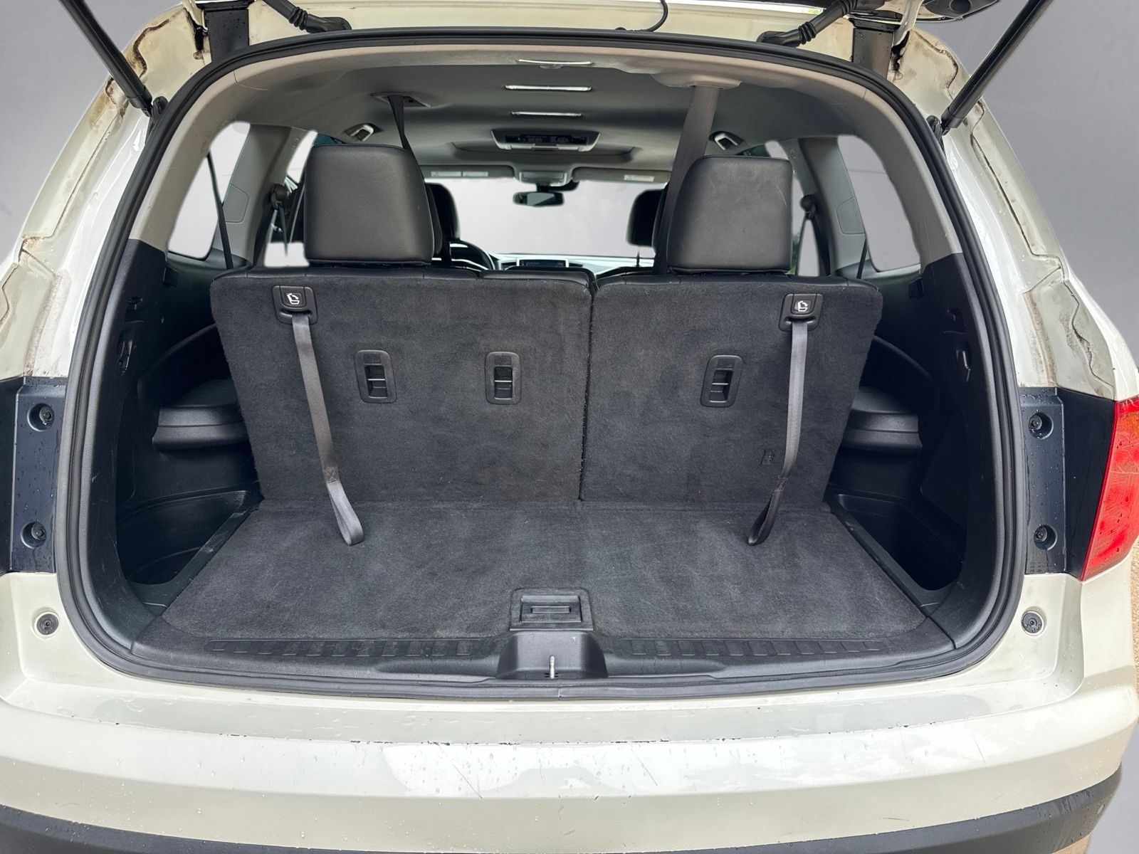 Used 2017 White Diamond Pearl Honda Touring image 24