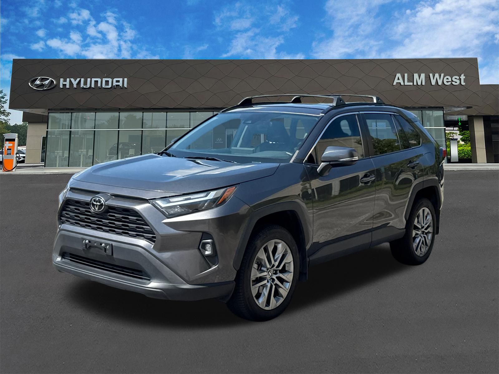 2022 Toyota RAV4 XLE Premium