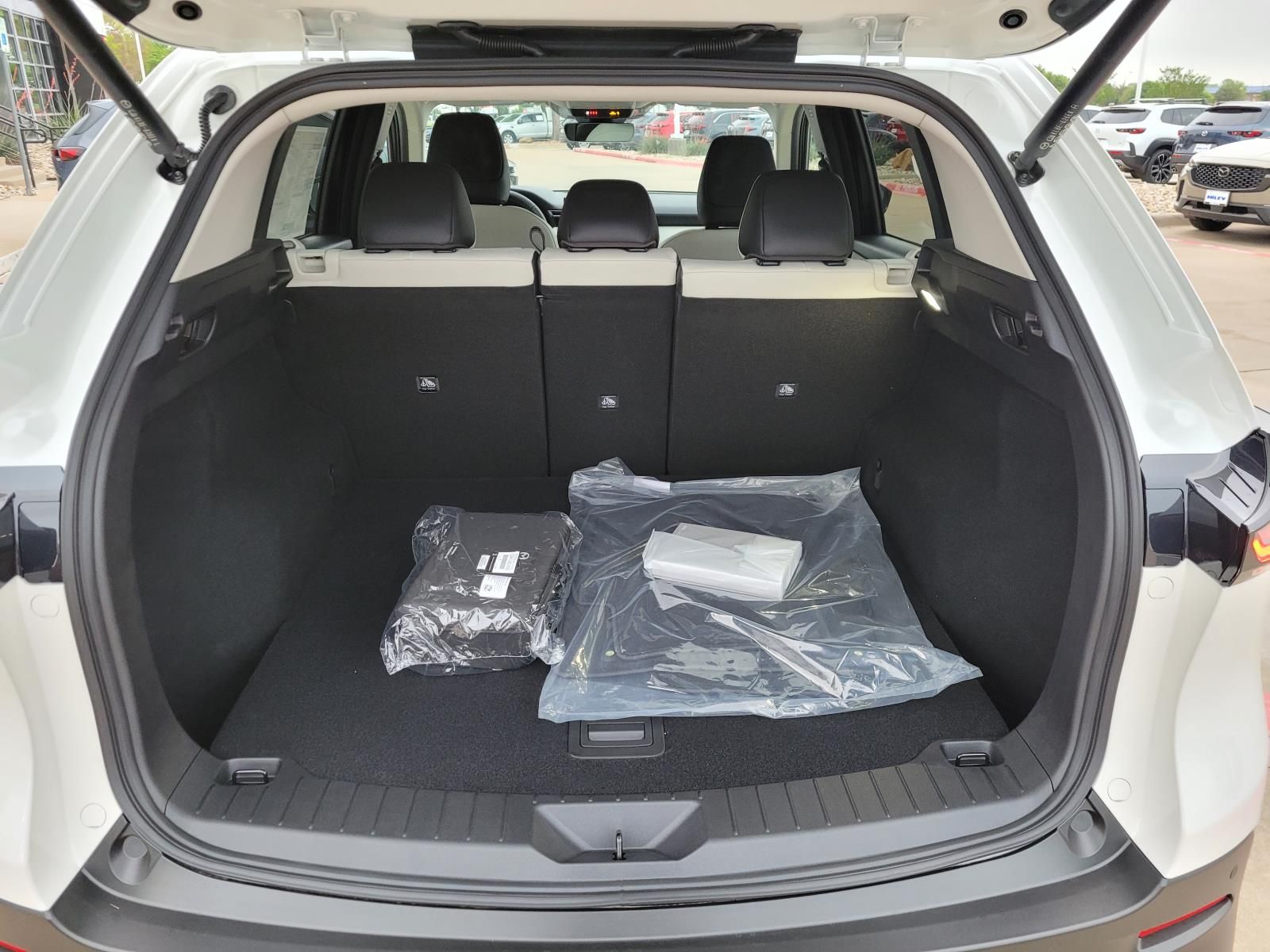 View vehicle photo 4