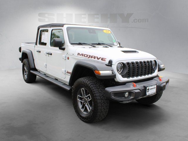 Used 2024 White Jeep Mojave image 2