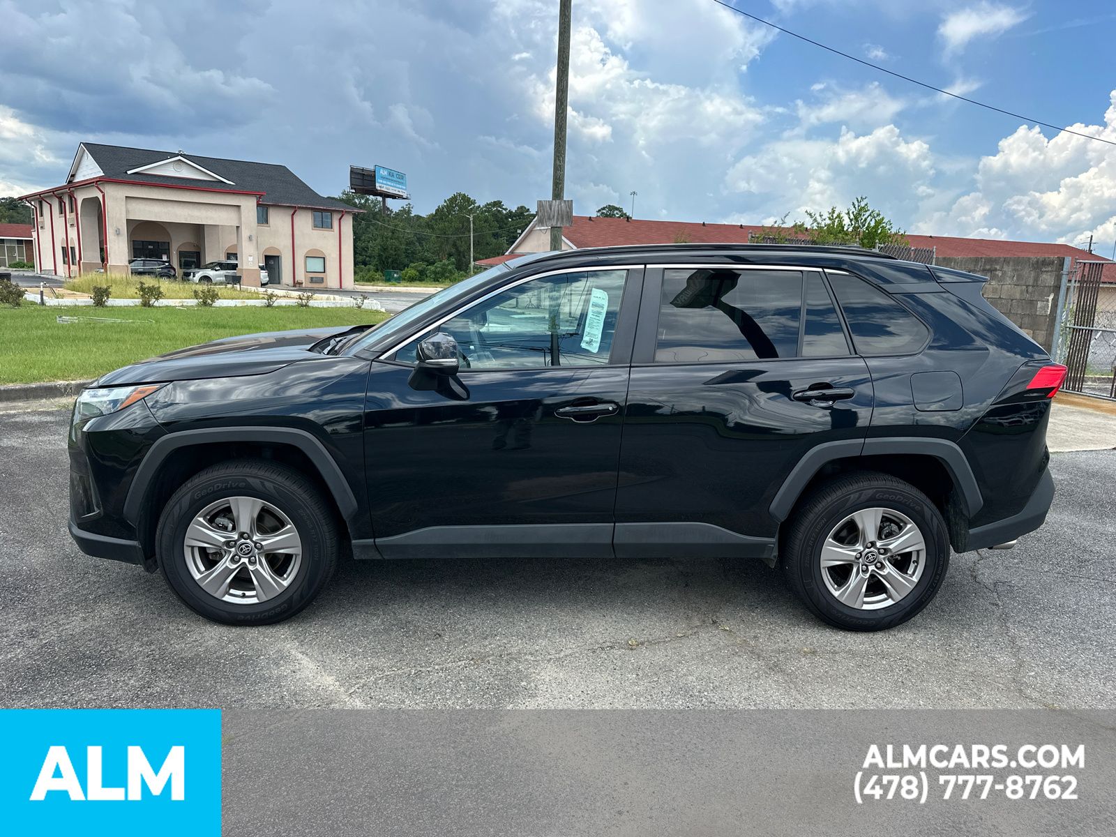 Used 2023 Black Toyota XLE image 9