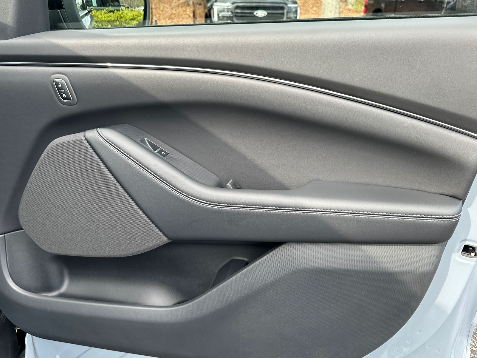 New 2026 Glacier Gray Metallic Tri-coat Ford Select image 15