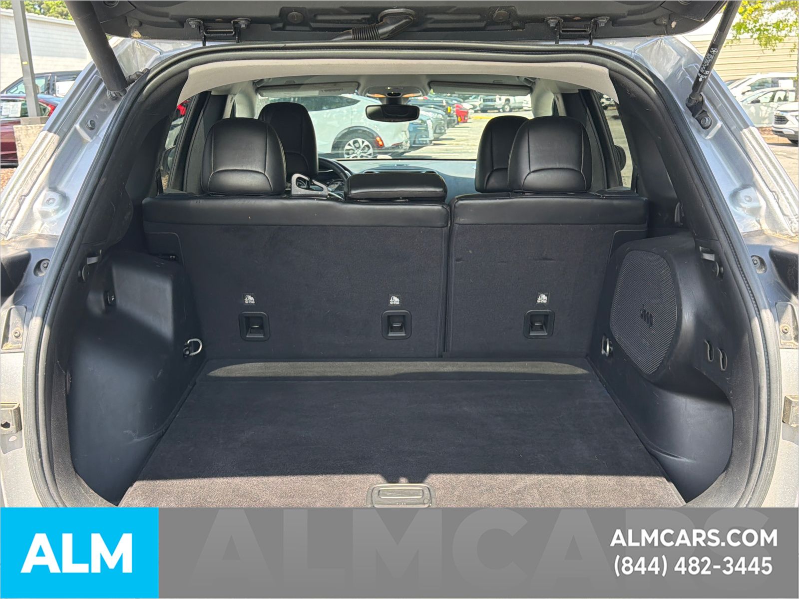 Used 2019 Silver Jeep Limited image 21