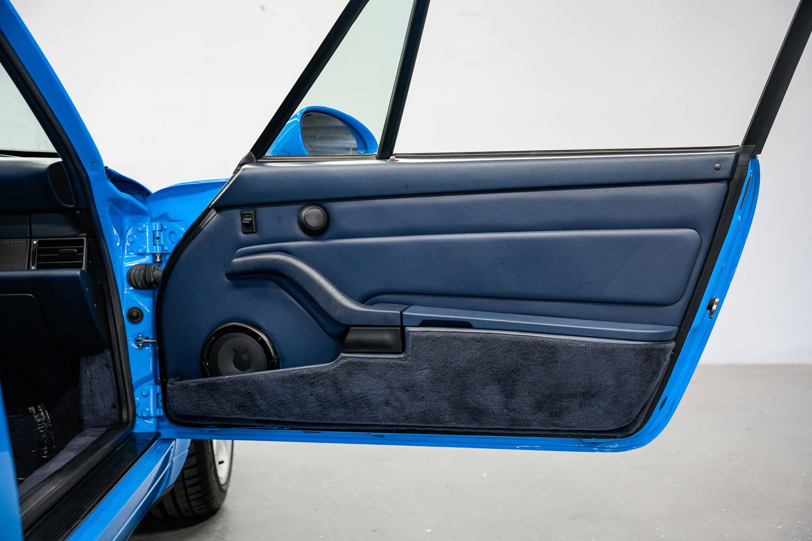 1994 Porsche 911 Carrera — photo 26