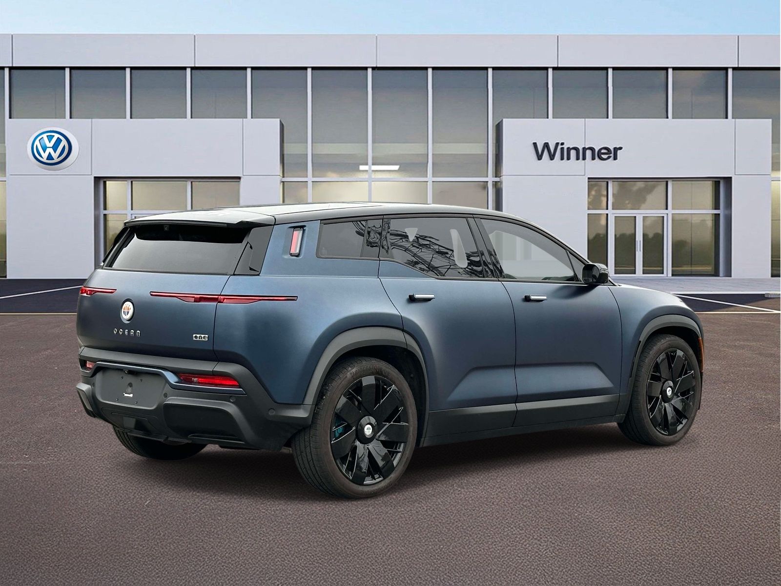 View vehicle photo 4