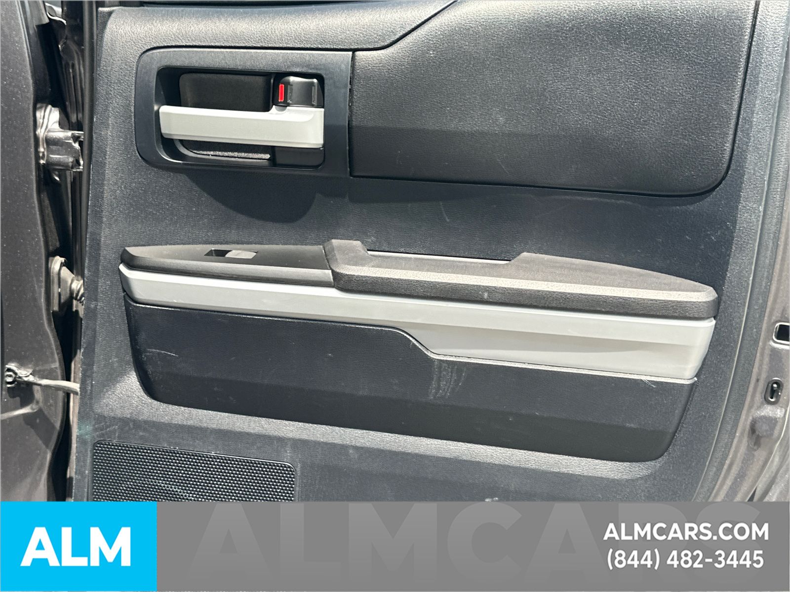 Used 2015 Gray Toyota SR5 image 18