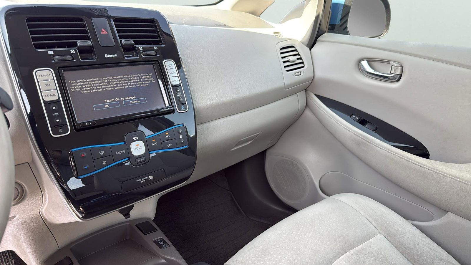 Used Car 2011 Nissan Leaf  Sl For Sale Under $10,000 In Austin, Texas