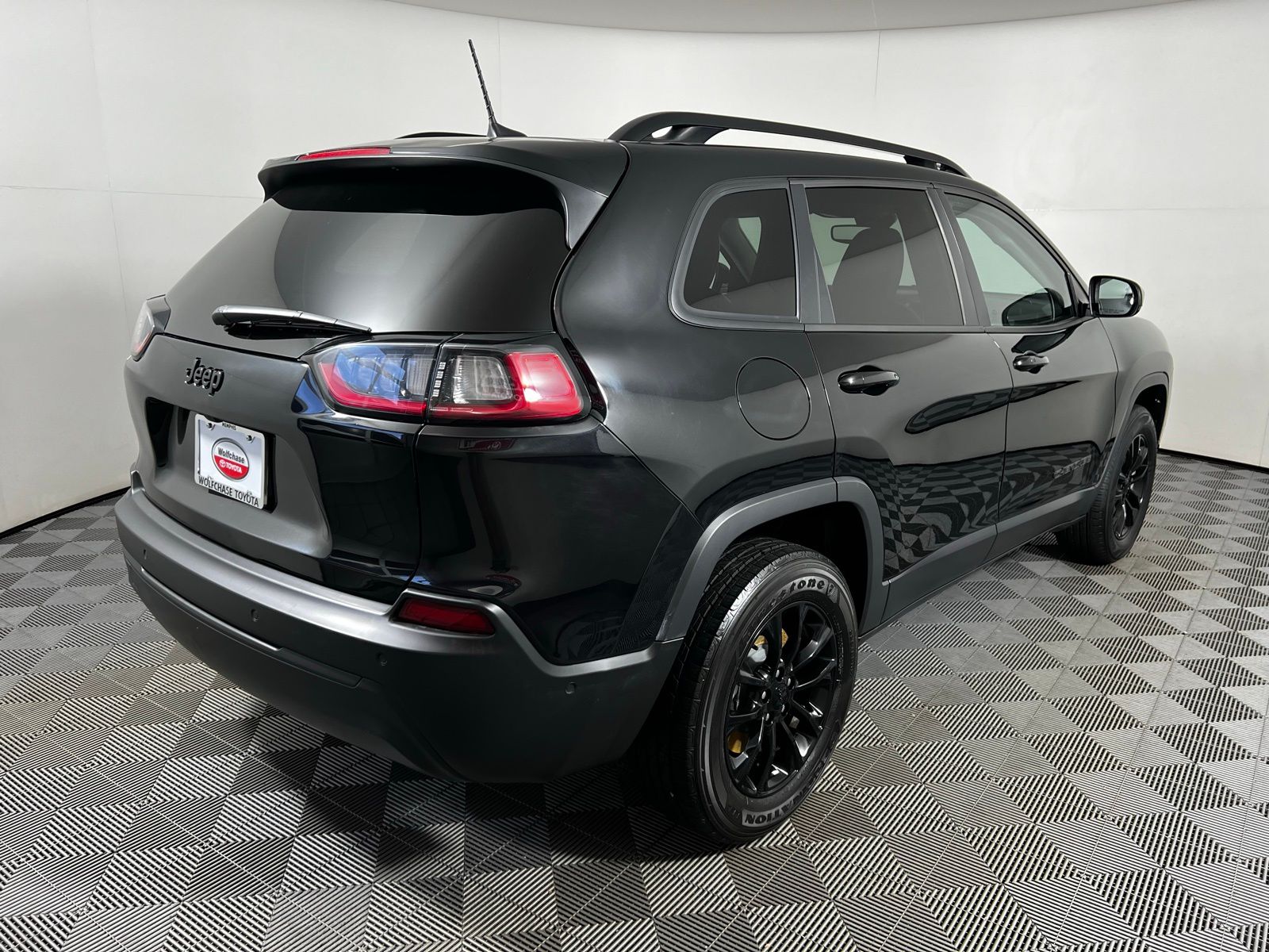 2023 Jeep Cherokee Altitude 5