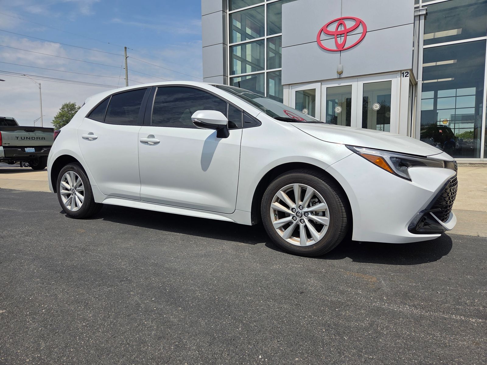 2024 Toyota Corolla Hatchback SE