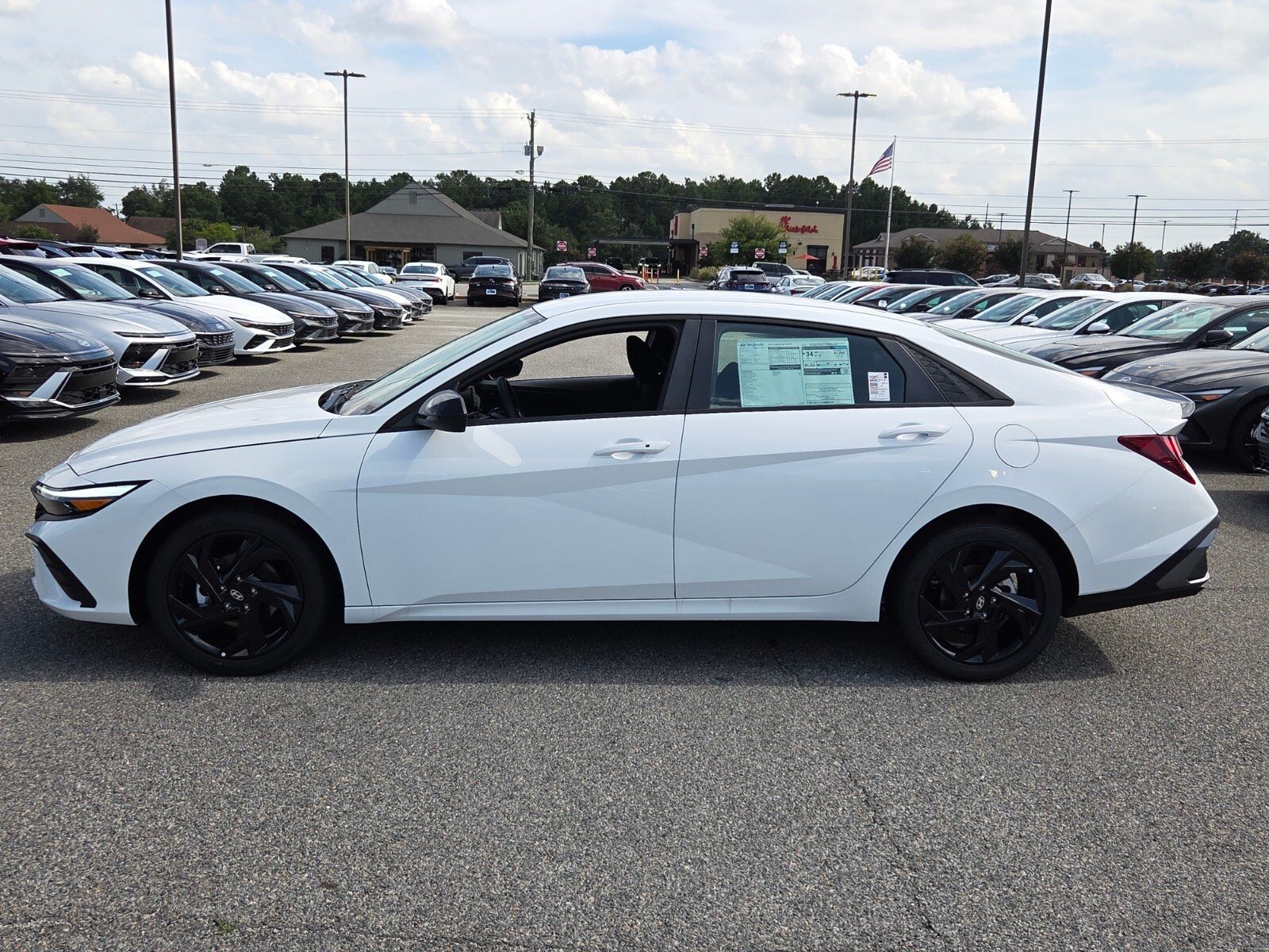 New 2026 White Hyundai SEL Sport image 4