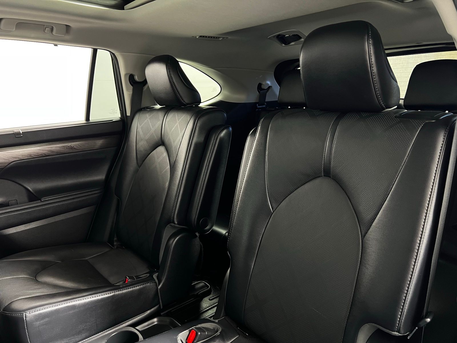 2022 Toyota Highlander Platinum 26